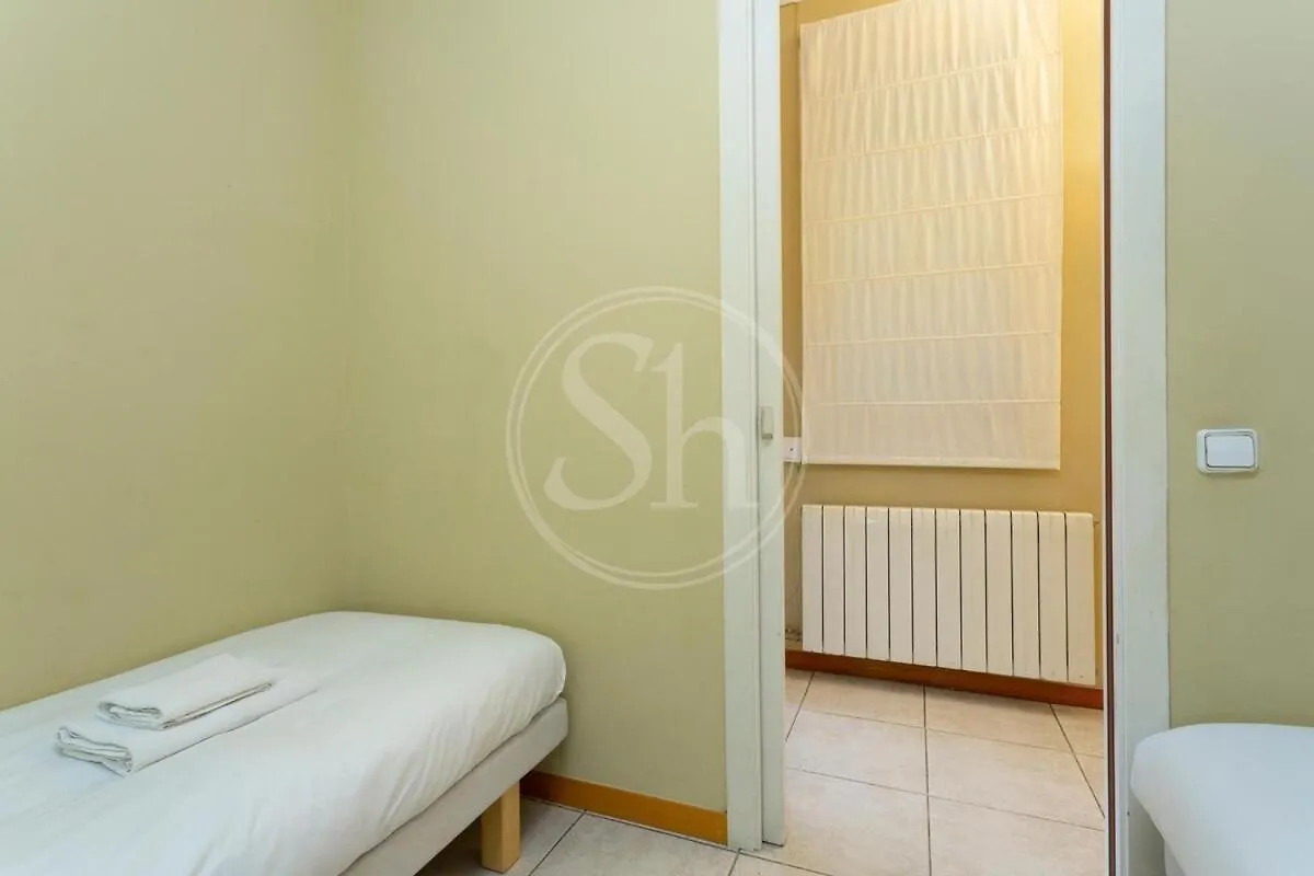 Apartamento Centrico Para 4 Barcelona 0*,  Spain